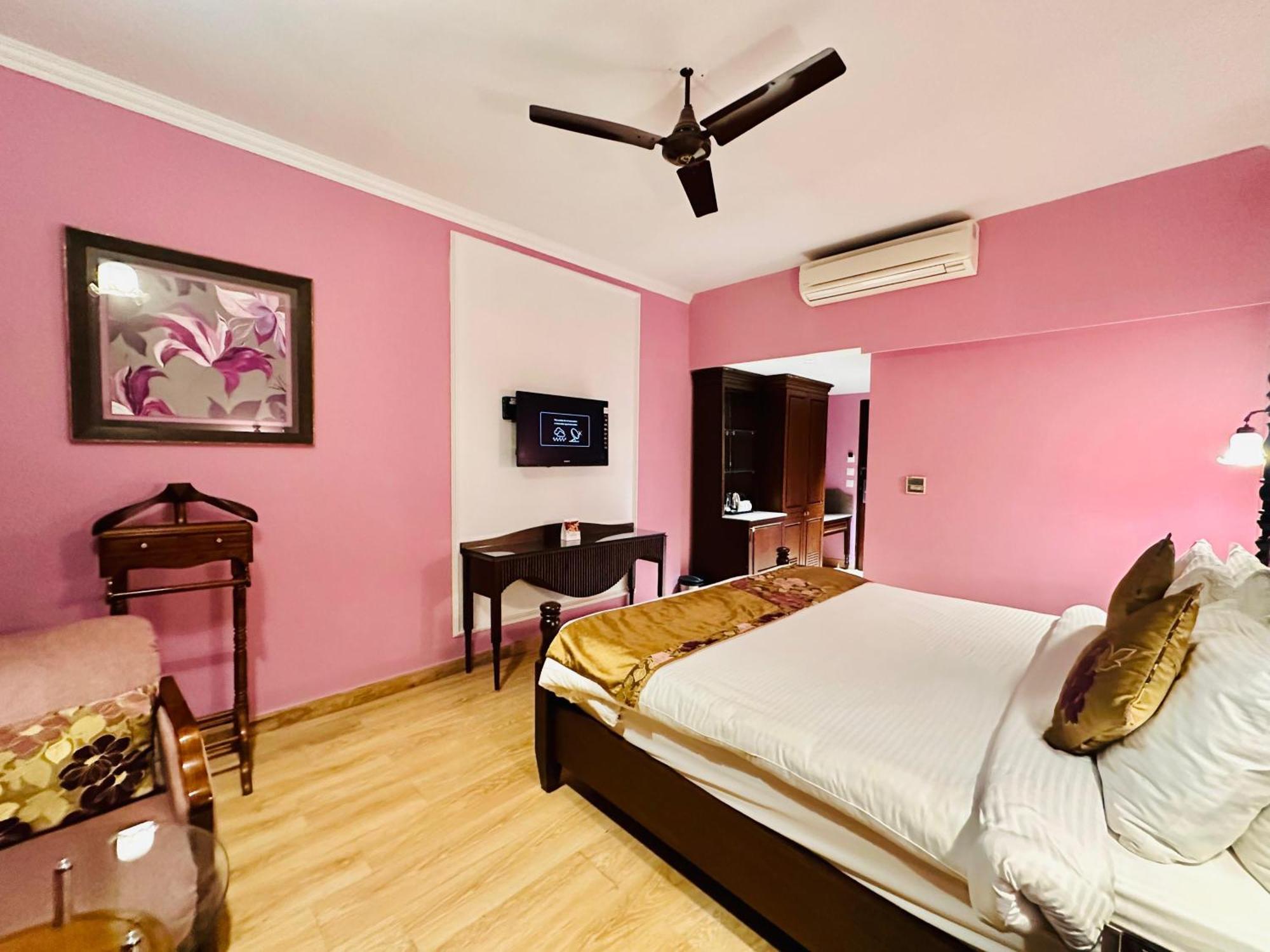 Royal Orchid Fort Resort Mussoorie Zewnętrze zdjęcie