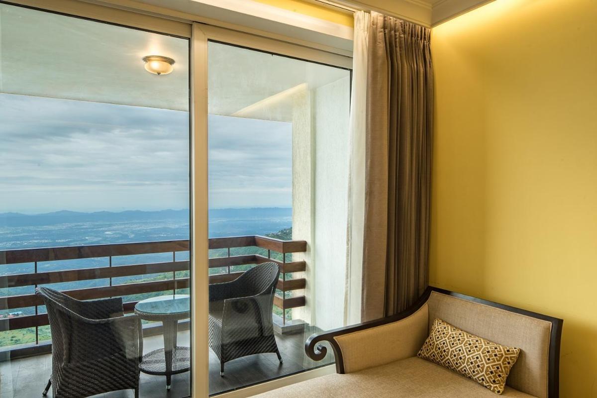 Royal Orchid Fort Resort Mussoorie Zewnętrze zdjęcie