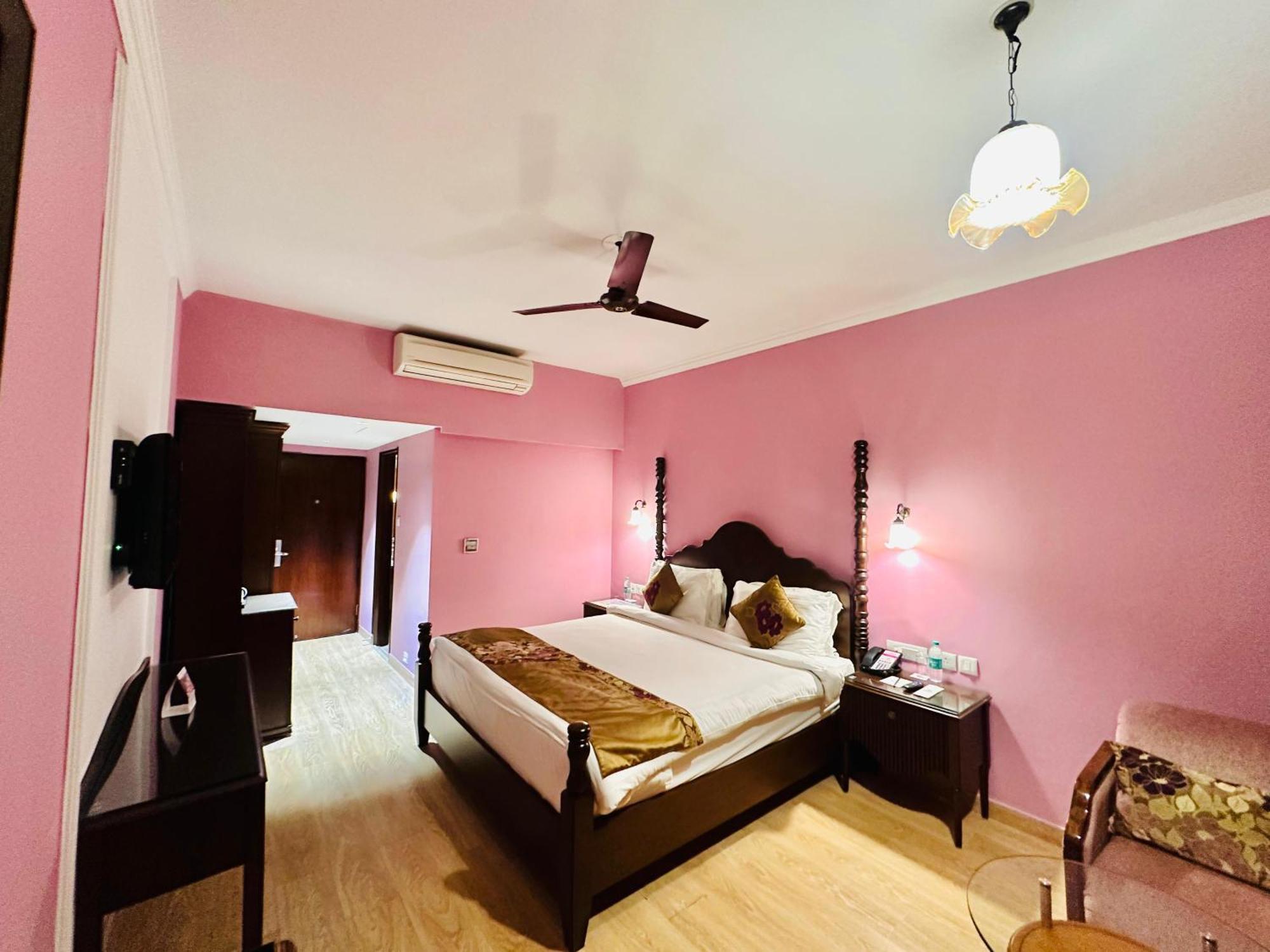 Royal Orchid Fort Resort Mussoorie Zewnętrze zdjęcie