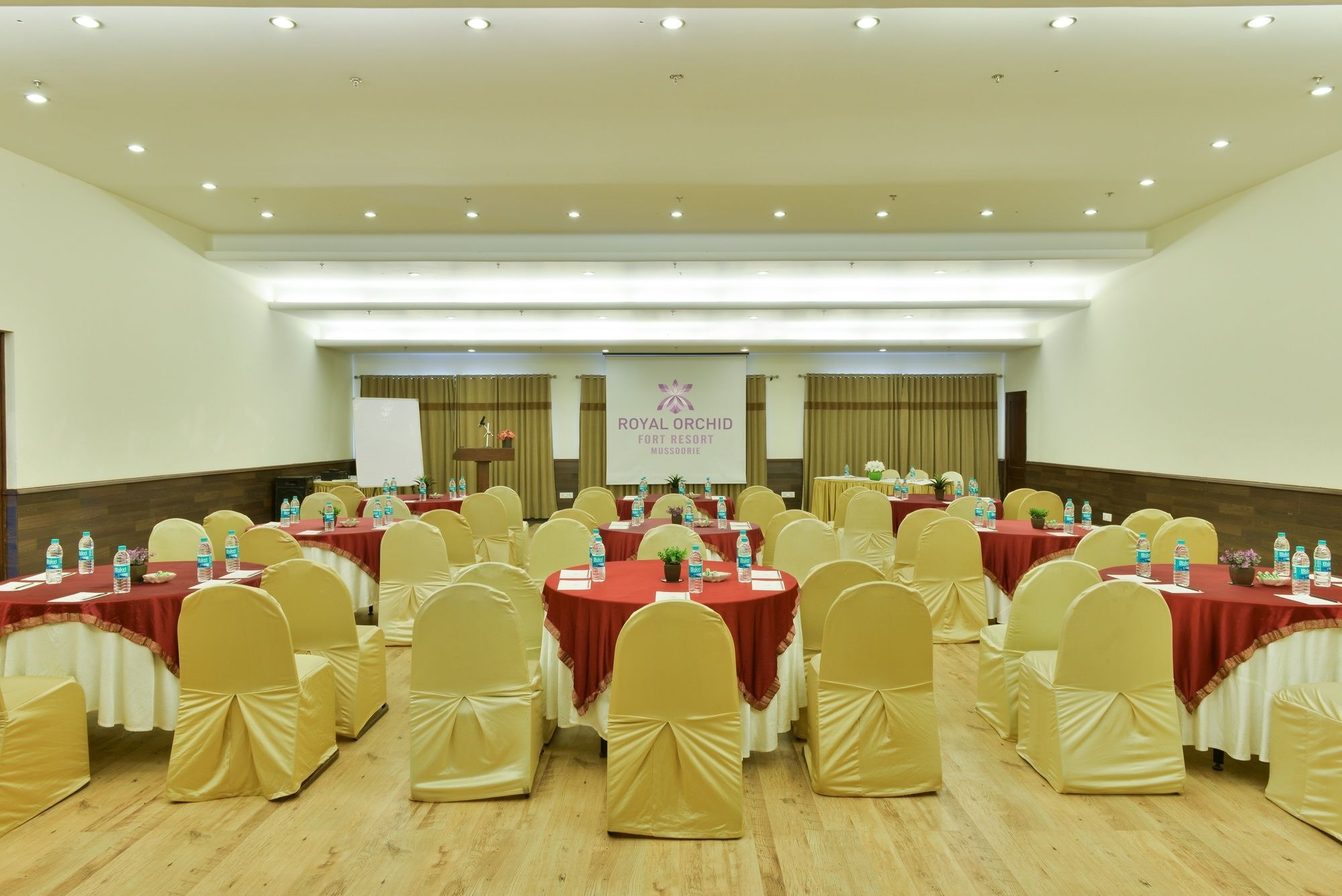 Royal Orchid Fort Resort Mussoorie Zewnętrze zdjęcie