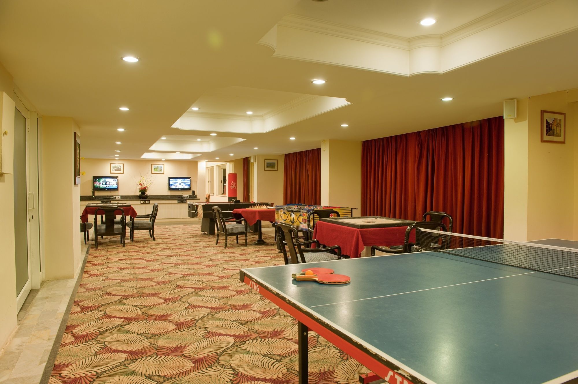 Royal Orchid Fort Resort Mussoorie Zewnętrze zdjęcie